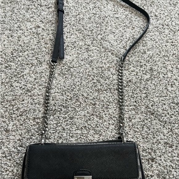Michael Kors crossbody/shoulder bag!
🔥NWOT🔥$50 - Picture 8 of 11